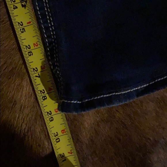Buckle Daytrip Leo Bootcut Jeans Dark Wash - Picture 12 of 12